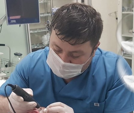 Dr. Vaqif Abdullayev prosedur zamanı